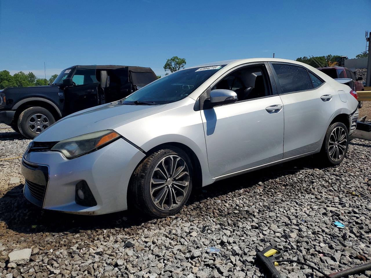 Salvage Toyota Corolla Image