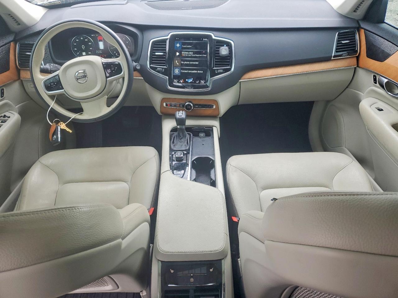 Volvo XC90 T6 Momentum