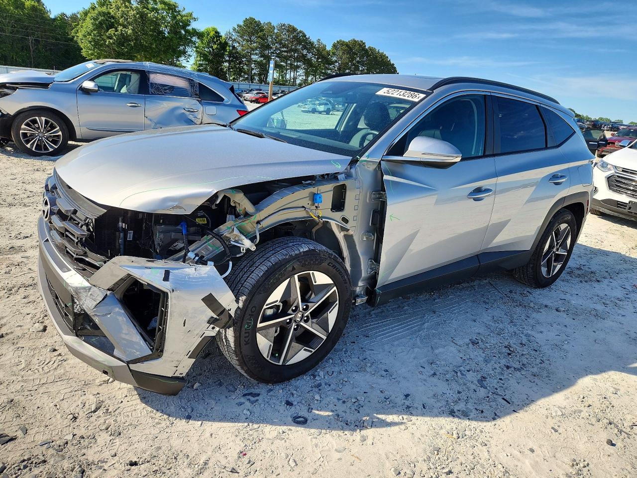 Salvage Hyundai TUCSON Image