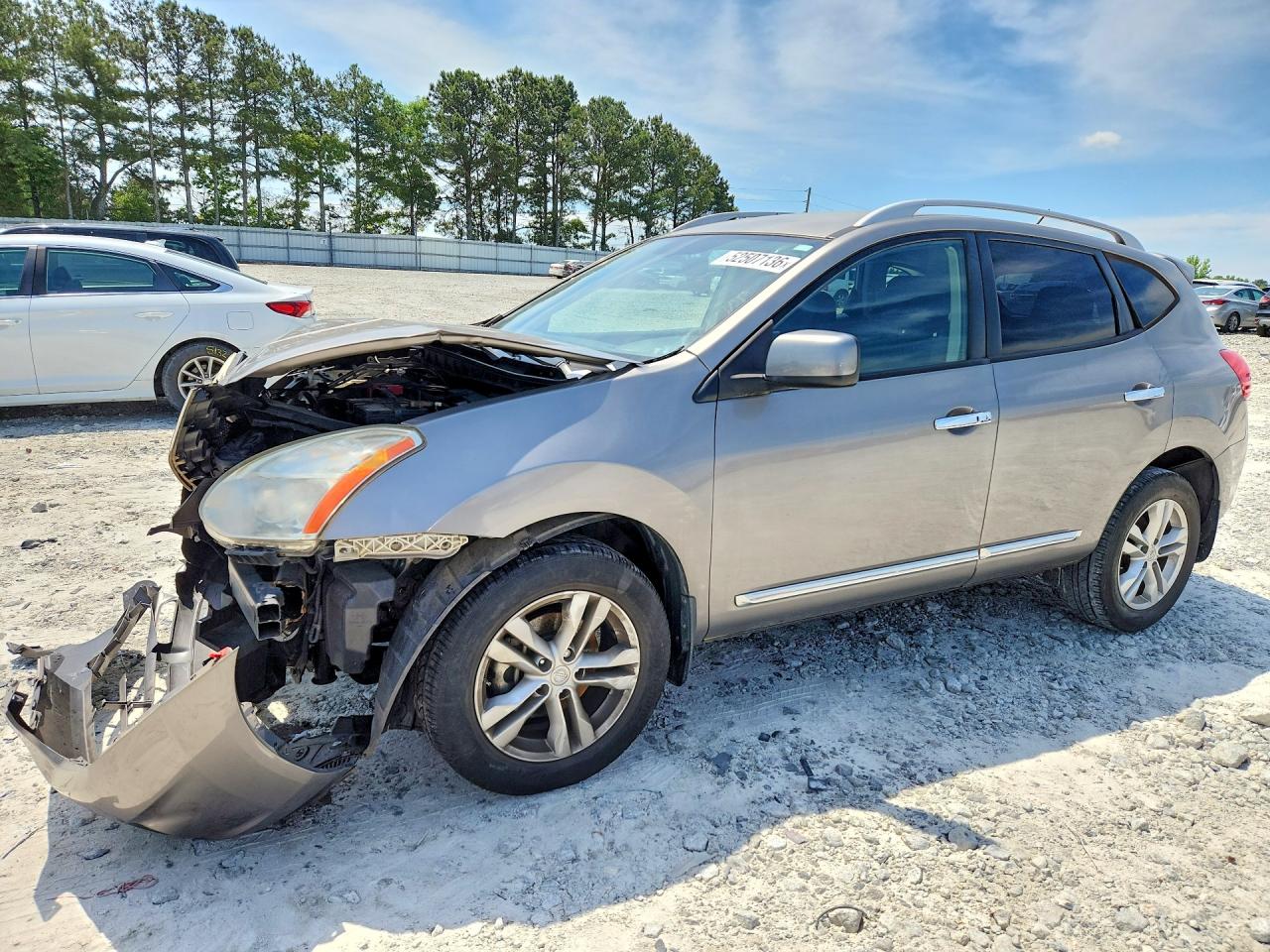 Salvage Nissan Rogue Image