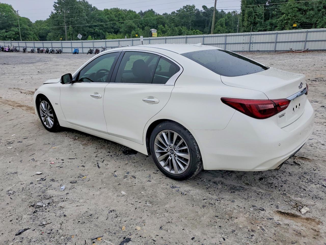 INFINITI Q50 3.0t Luxe
