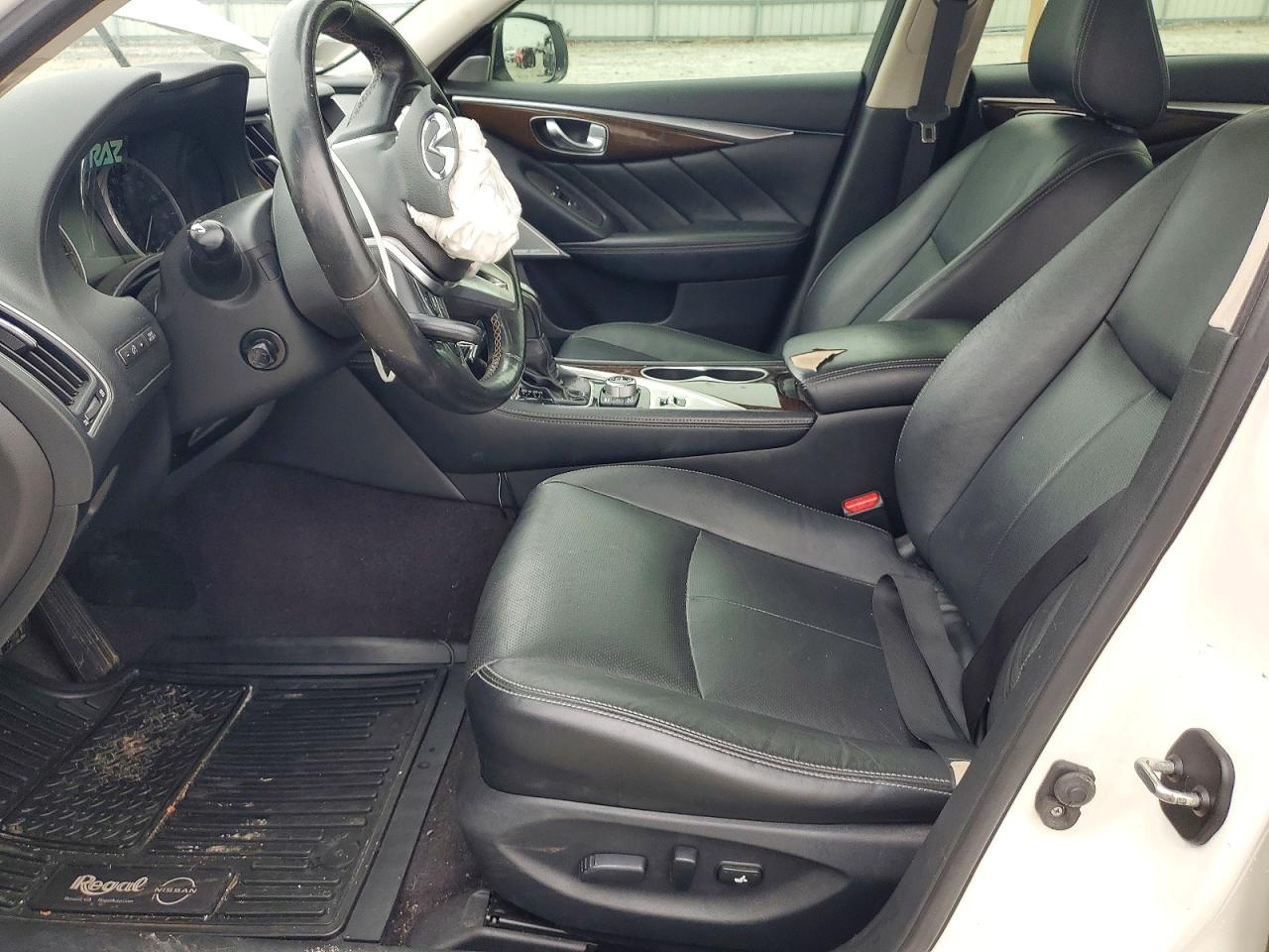 INFINITI Q50 3.0t Luxe