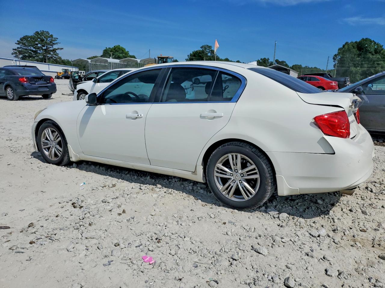 INFINITI G37 Journey