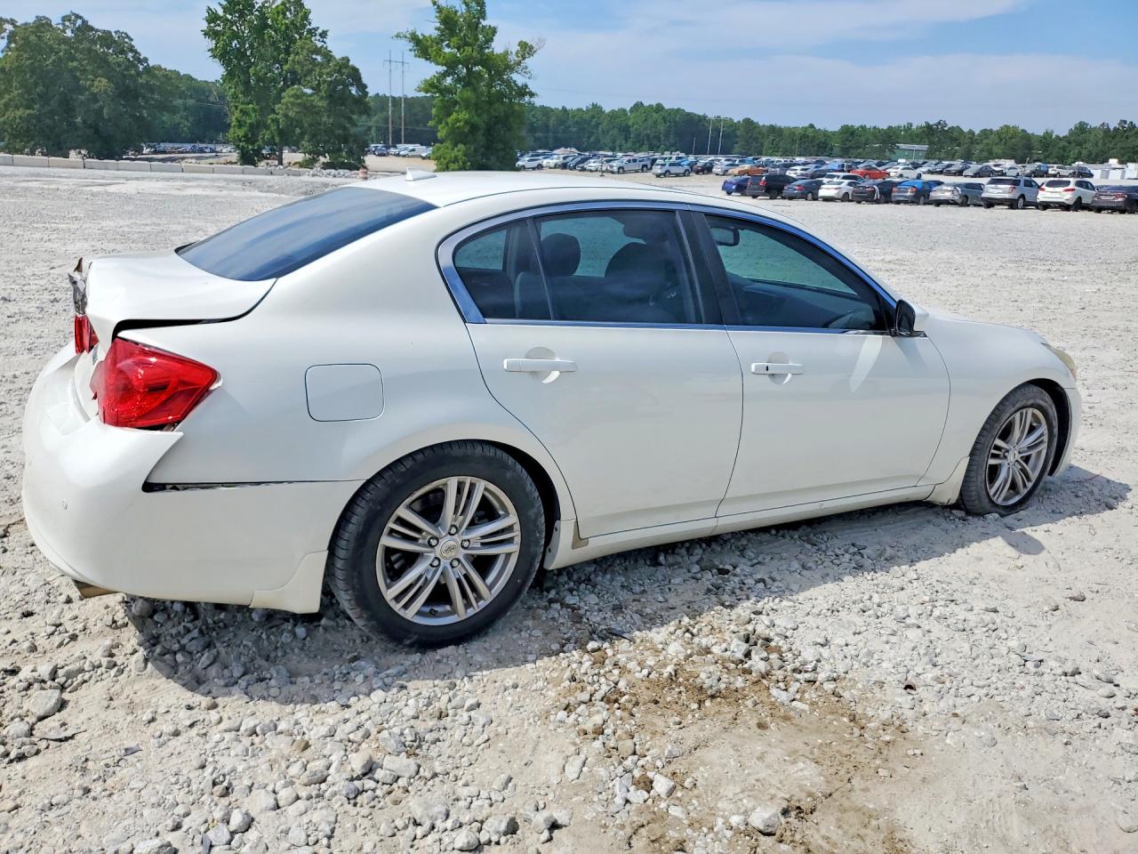 INFINITI G37 Journey