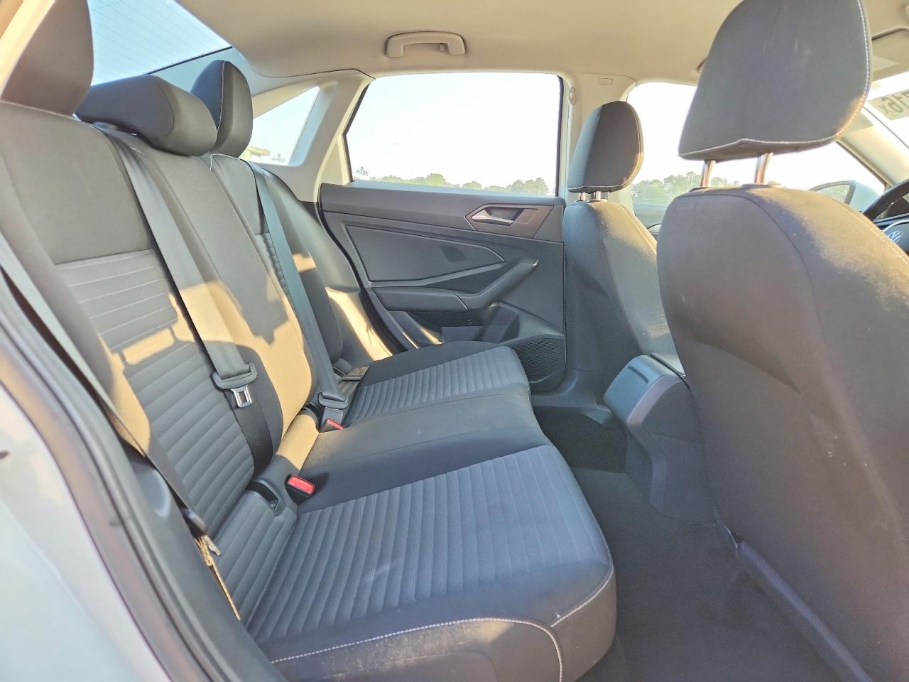 Volkswagen Jetta S