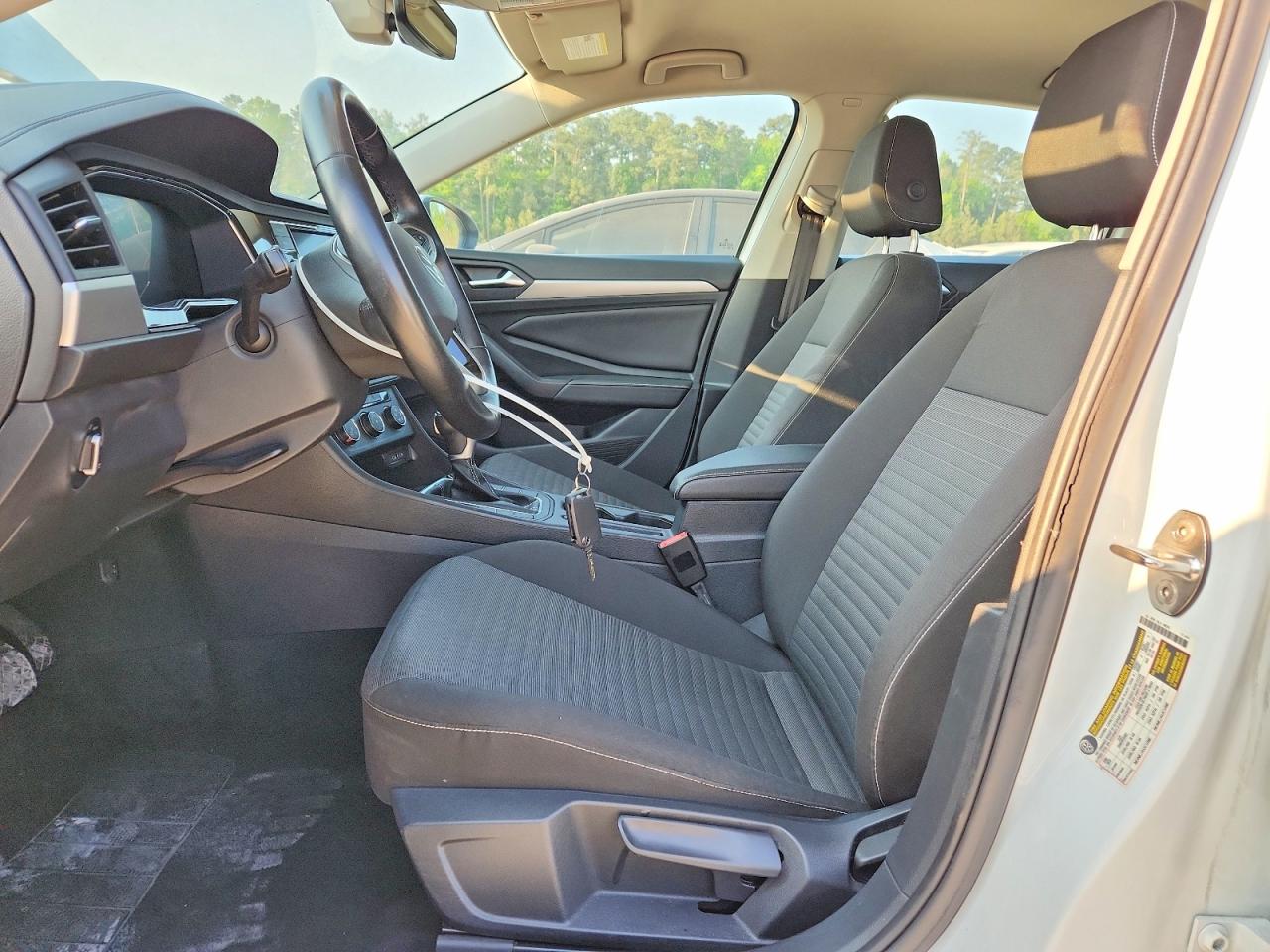 Volkswagen Jetta S