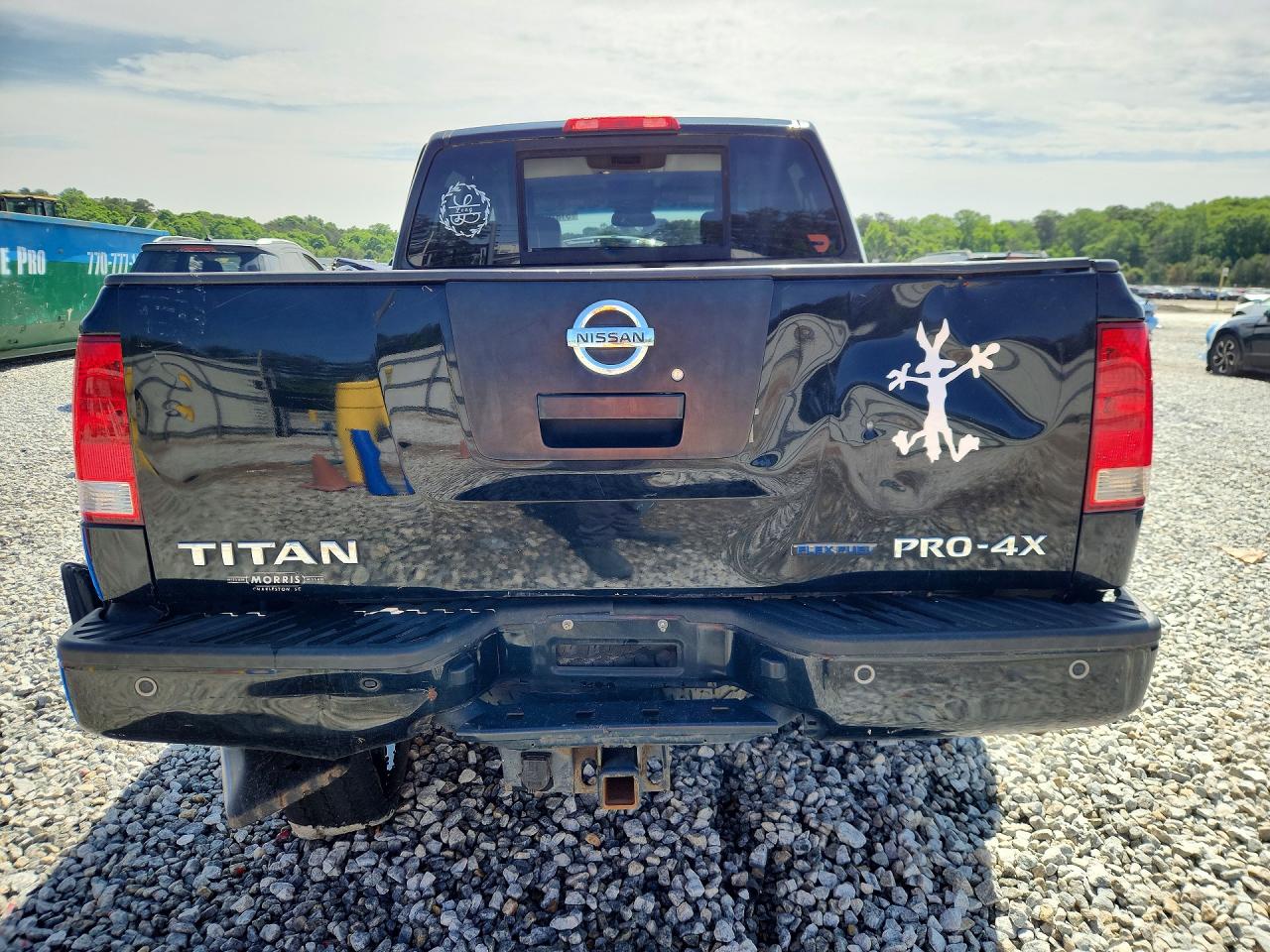 Nissan Titan Sv