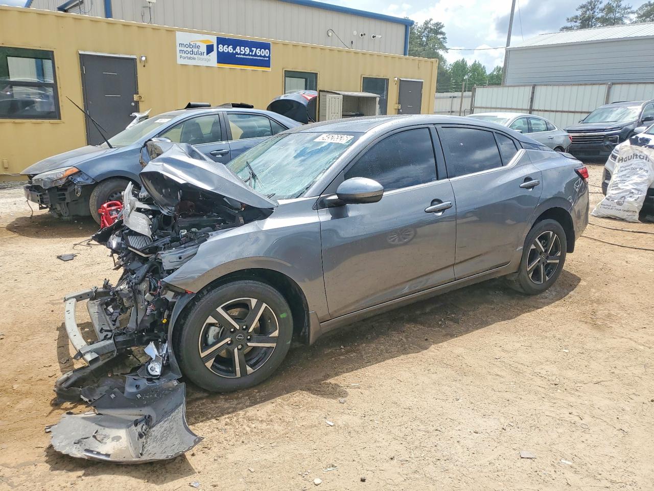 Salvage Nissan Sentra Image