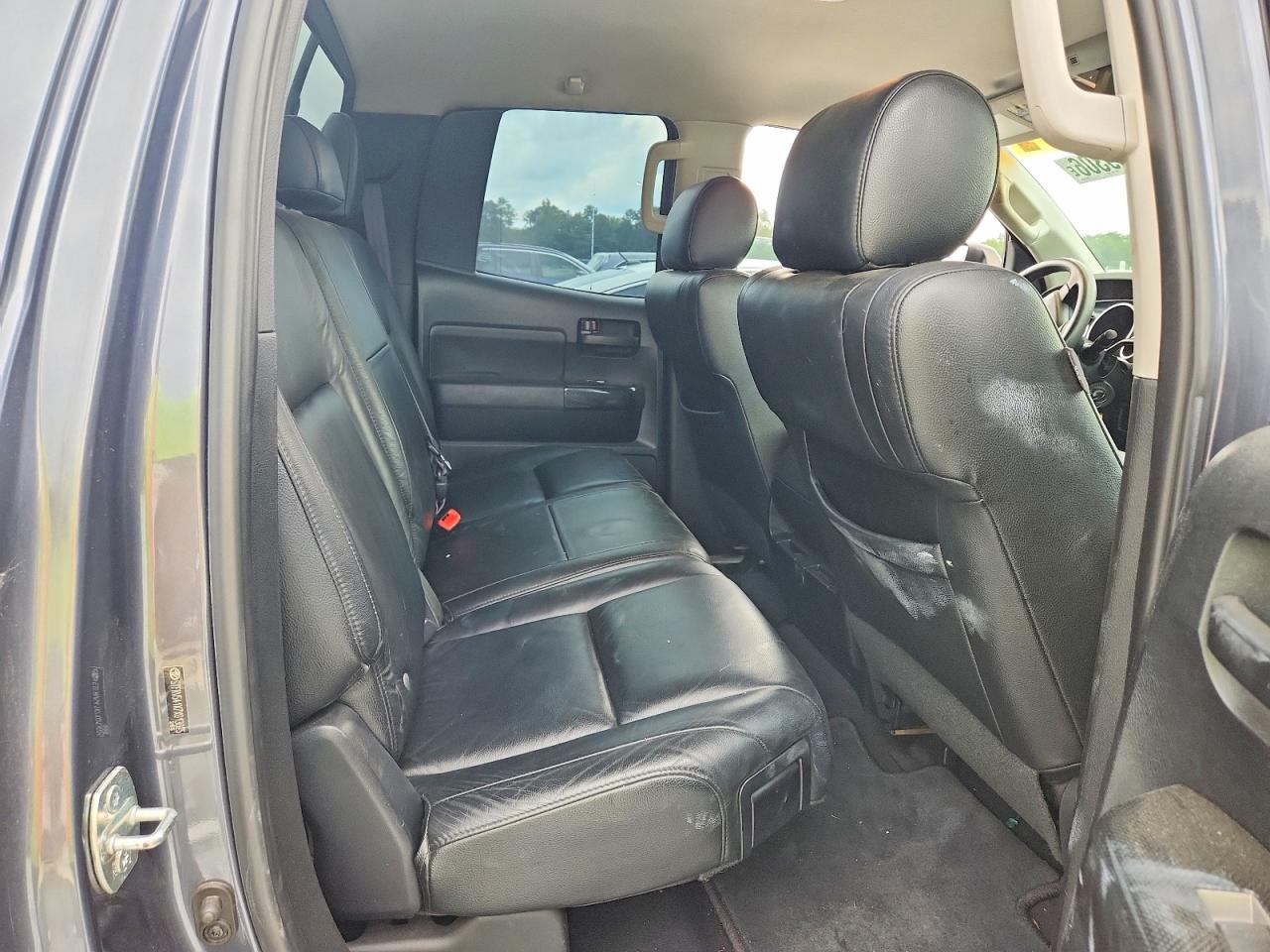 Toyota Tundra Double Cab Sr5
