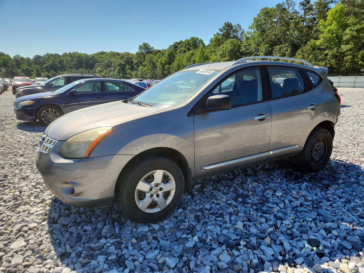 Salvage Nissan Rogue Image