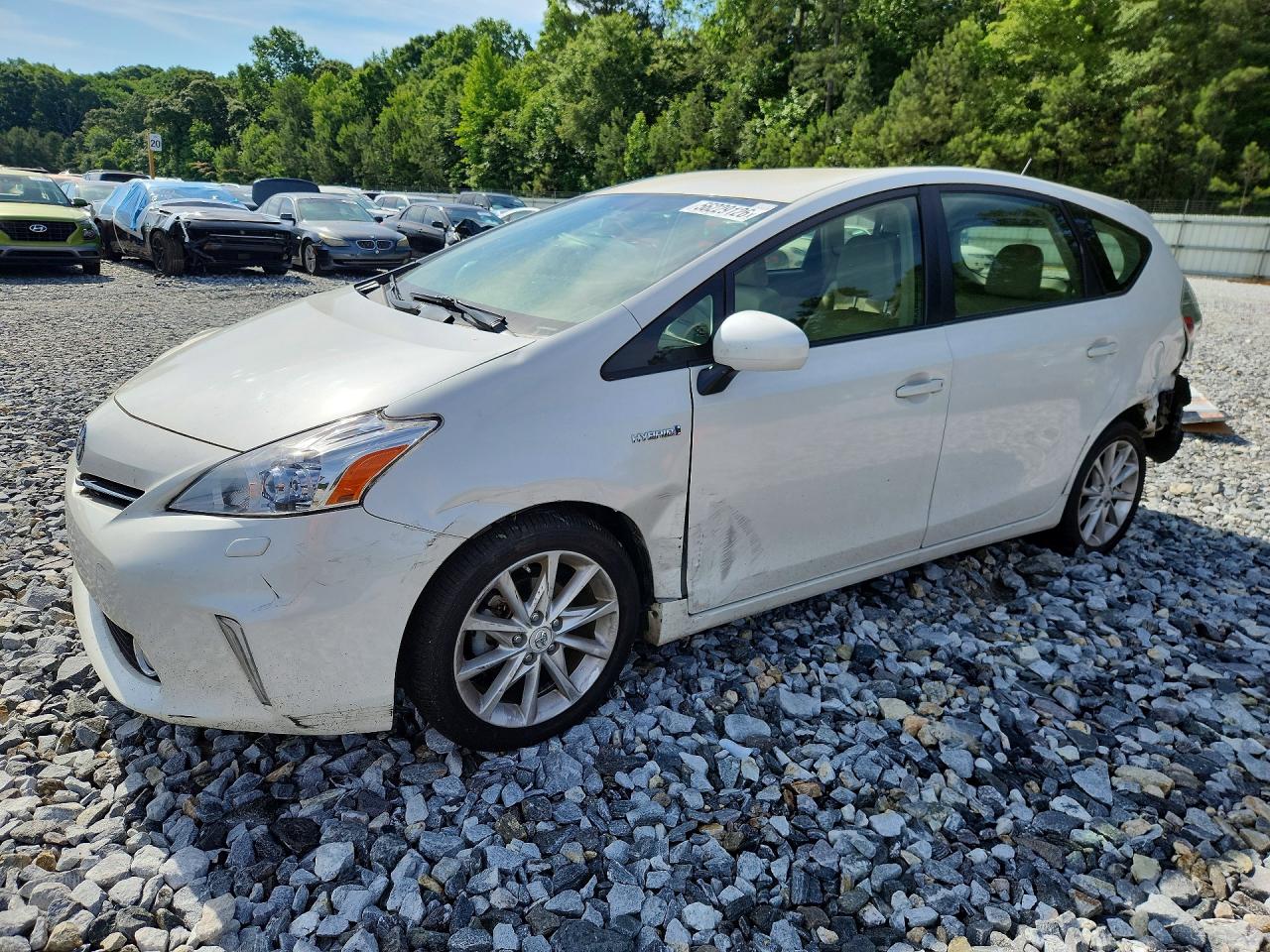 Salvage Toyota Prius Image