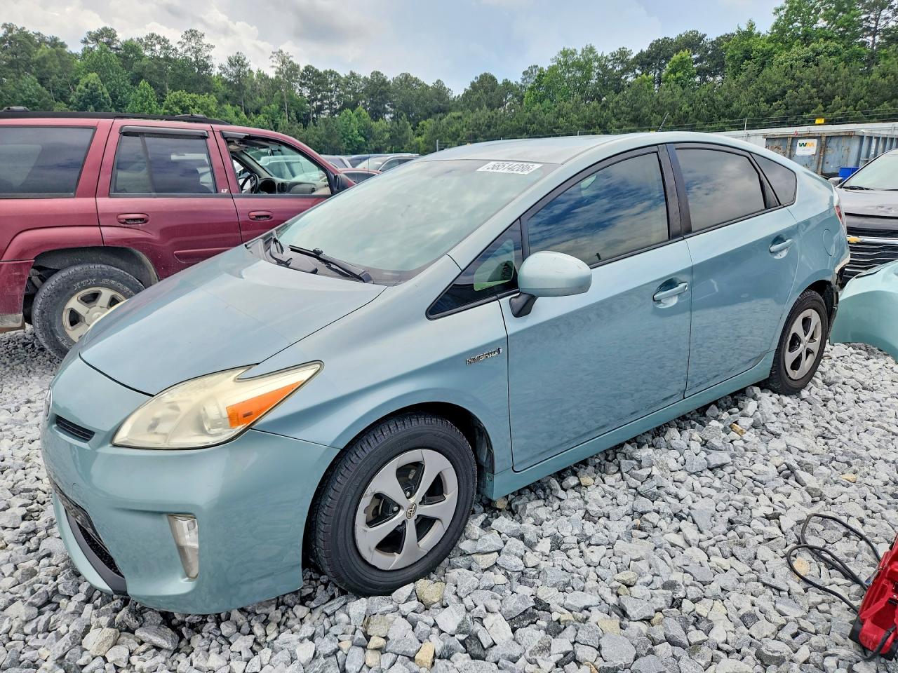 Salvage Toyota Prius Image