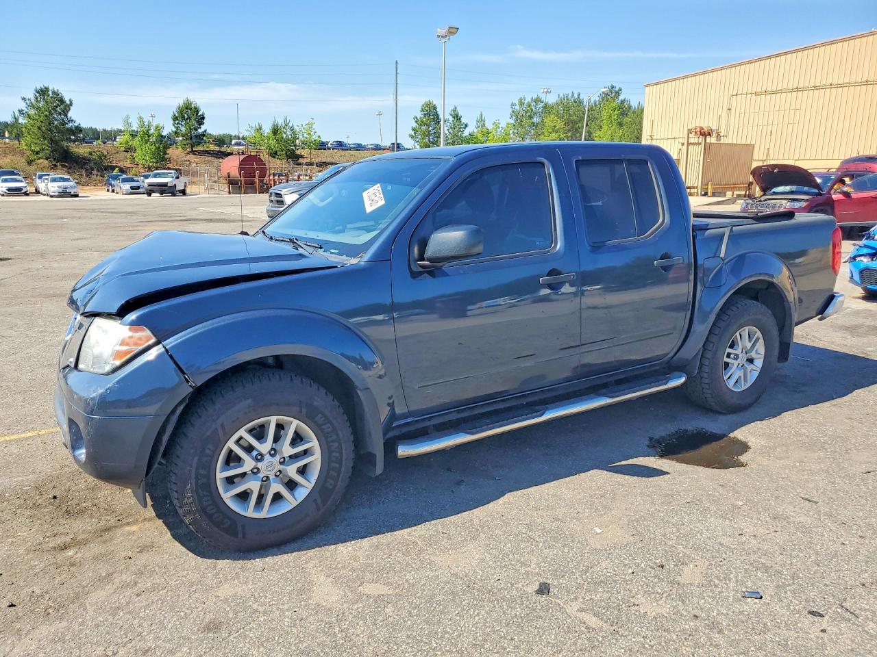 Salvage Nissan Frontier Image