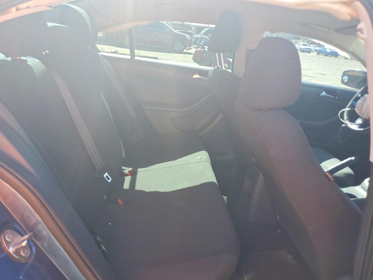 Volkswagen Jetta S