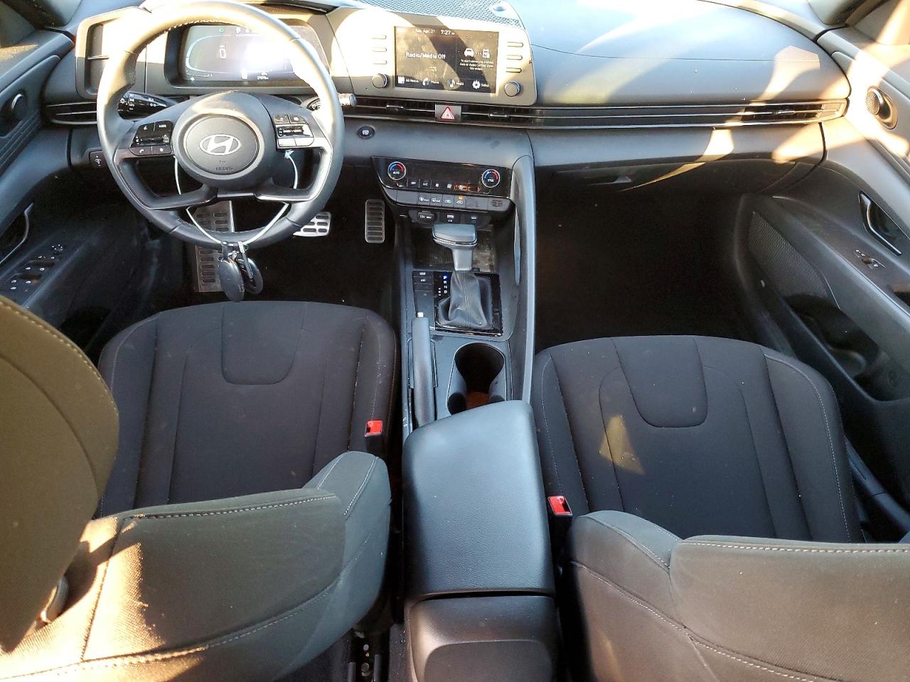 Hyundai ELANTRA Sel Sport