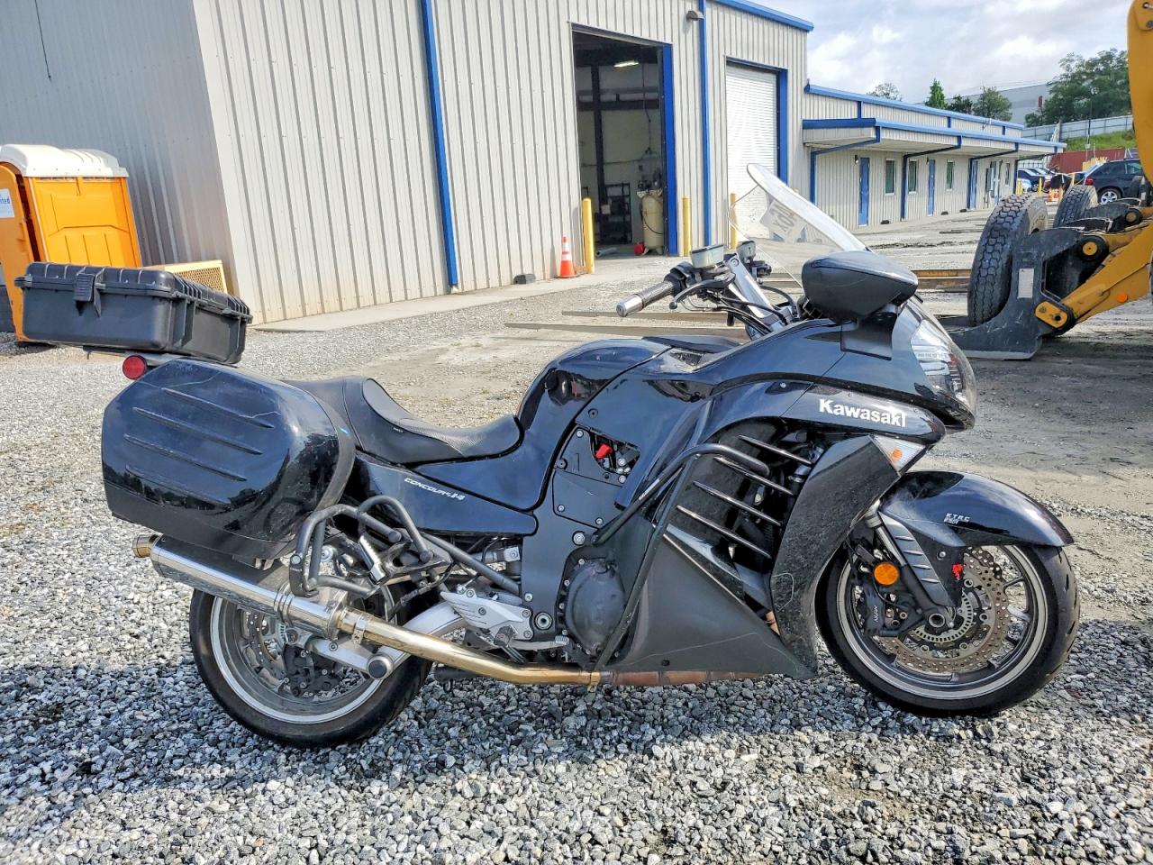 Salvage Kawasaki Zg Concour Image