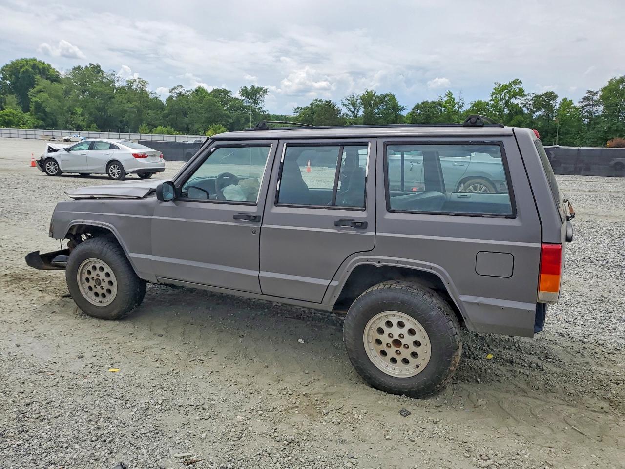 Jeep Cherokee Se