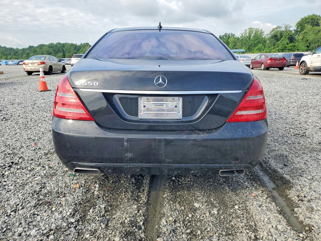 Mercedes-Benz S-Class 550