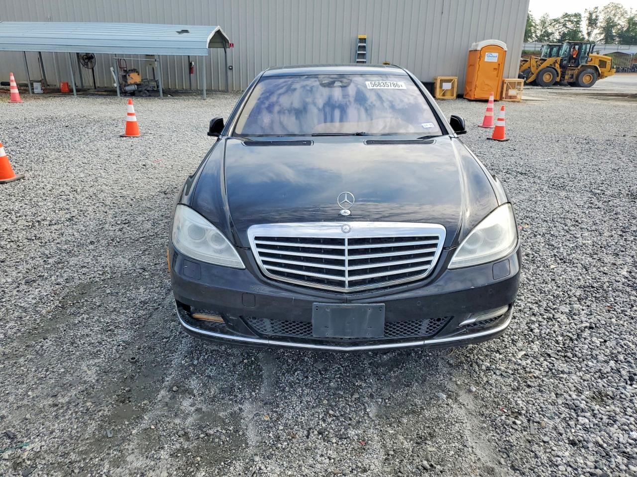 Mercedes-Benz S-Class 550