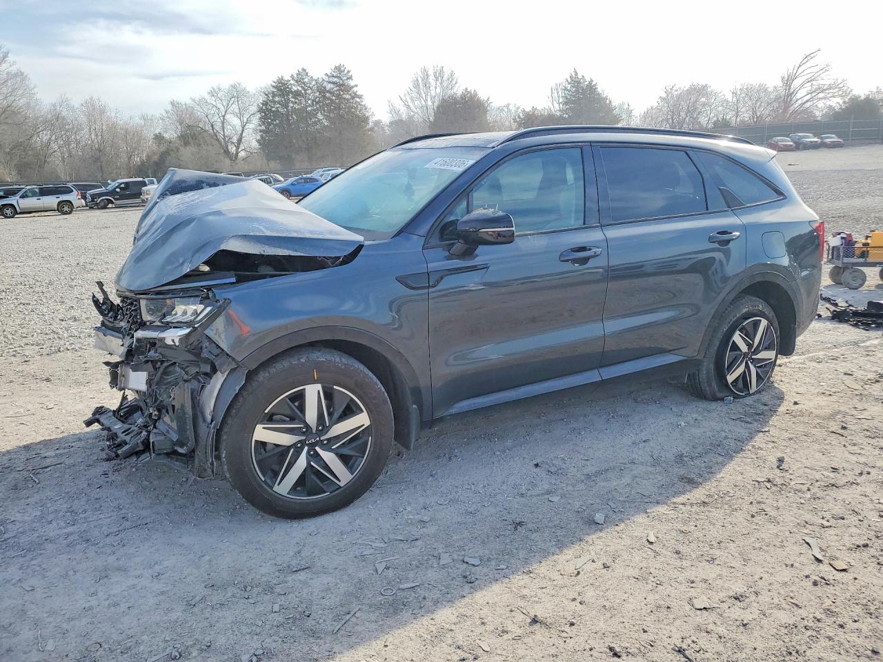 Salvage Kia Sorento Image