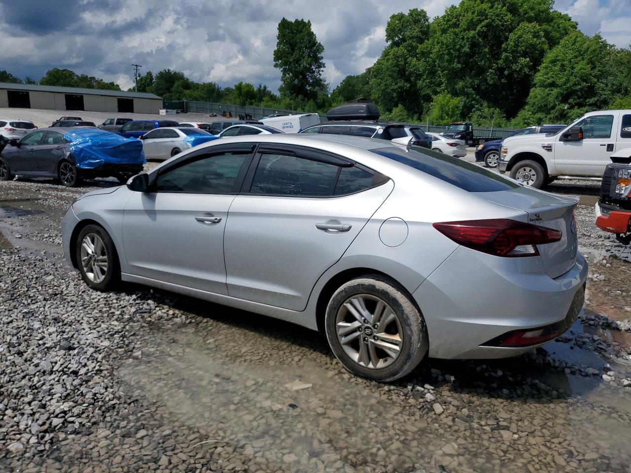 Hyundai ELANTRA Sel