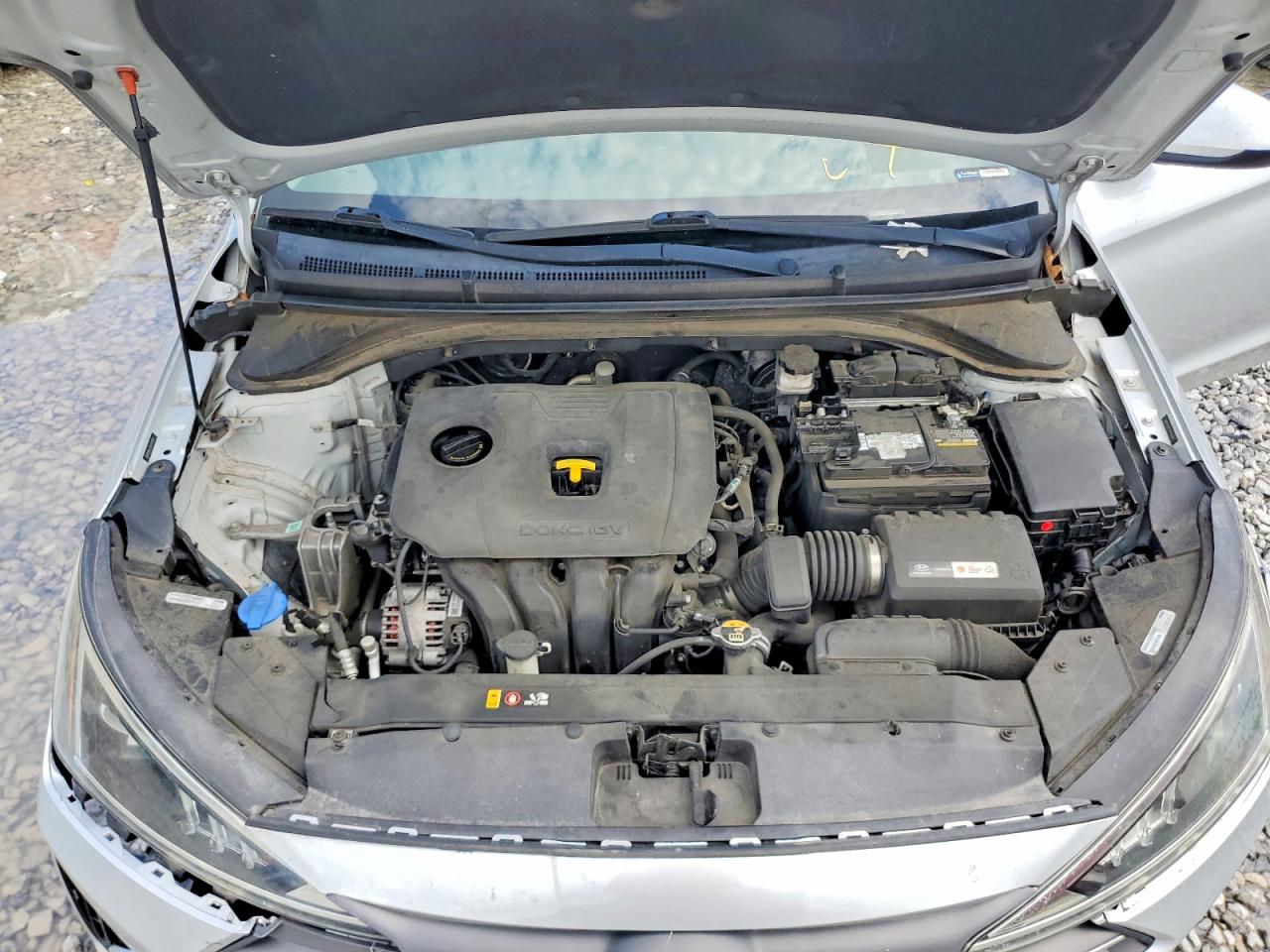 Hyundai ELANTRA Sel