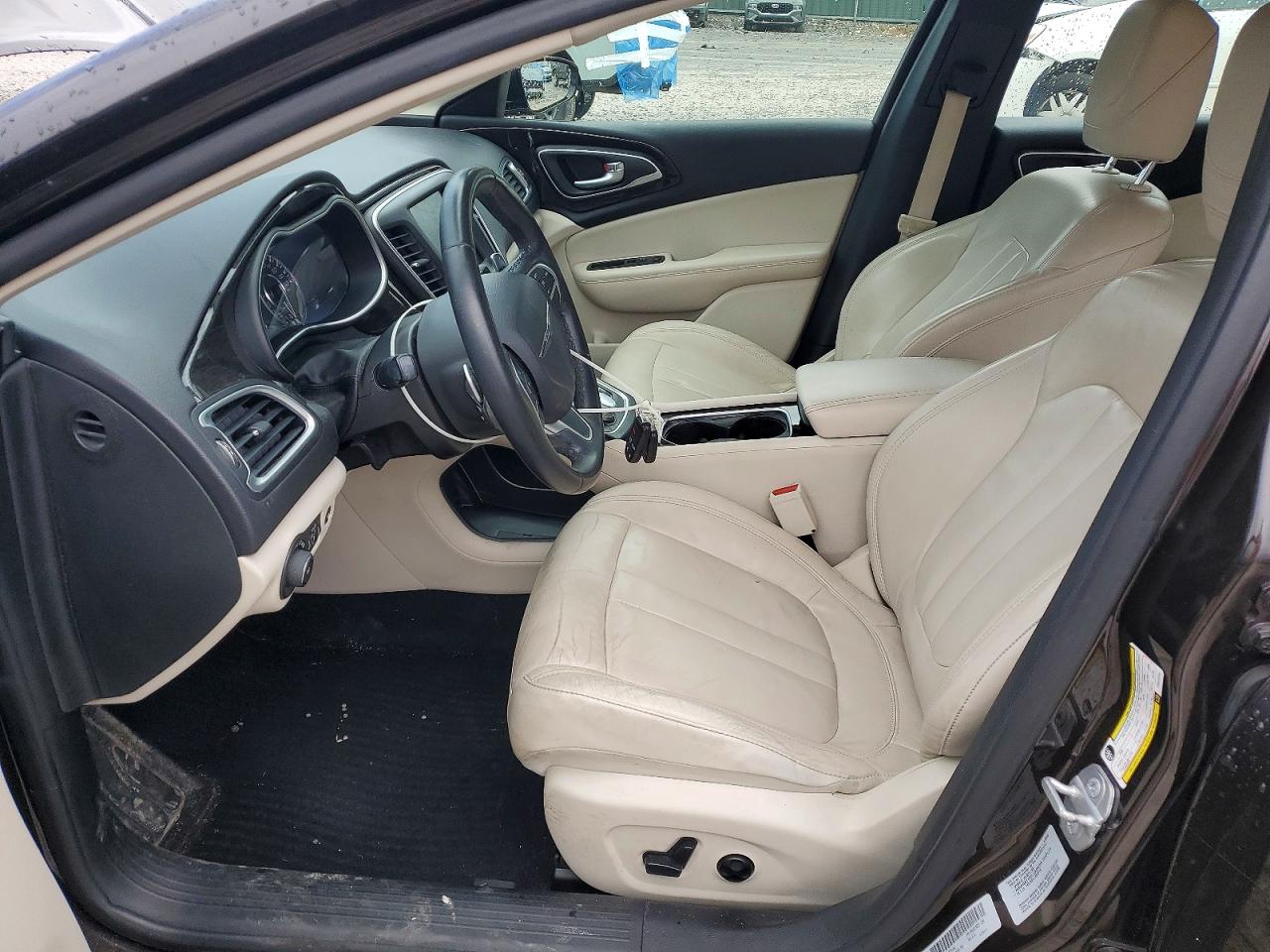 Chrysler 200 C