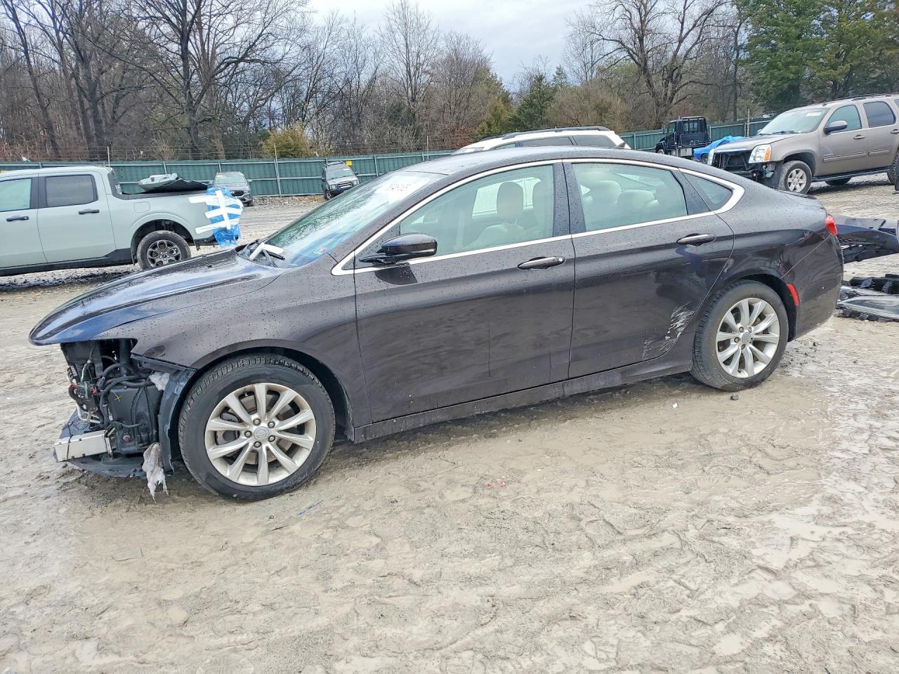 Salvage Chrysler 200 Image