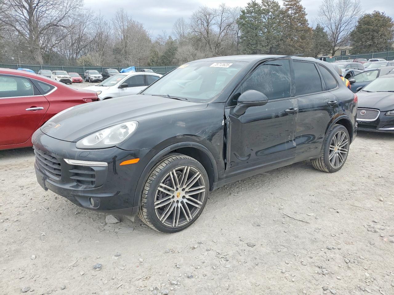 Salvage Porsche Cayenne Image