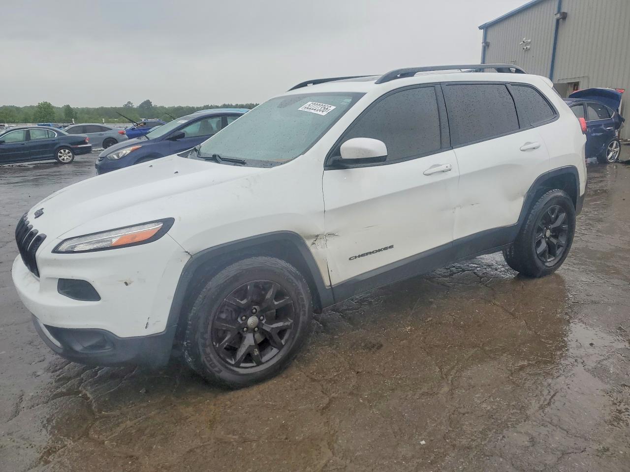 Salvage Jeep Cherokee Image
