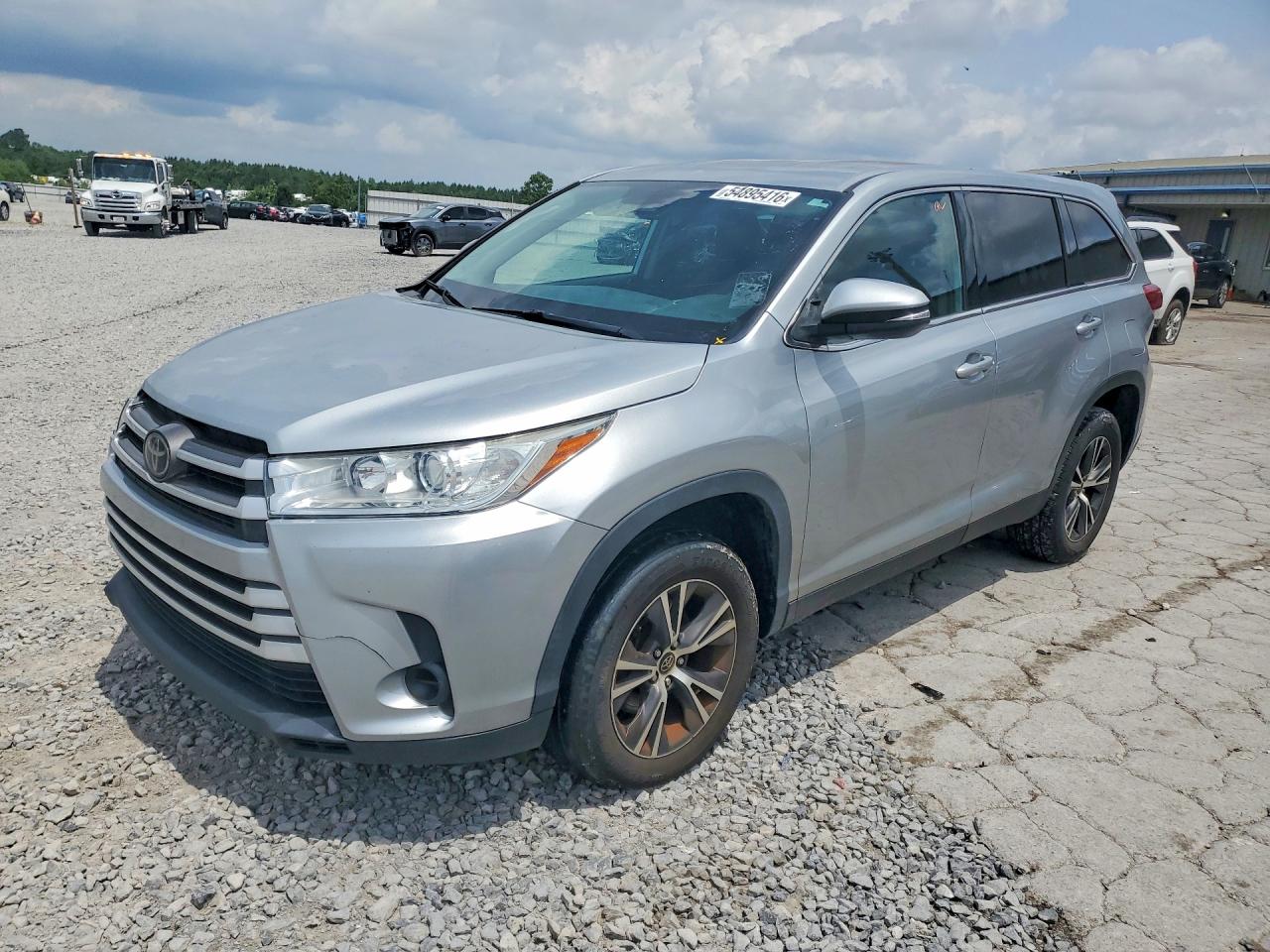 Salvage Toyota Highlander Image