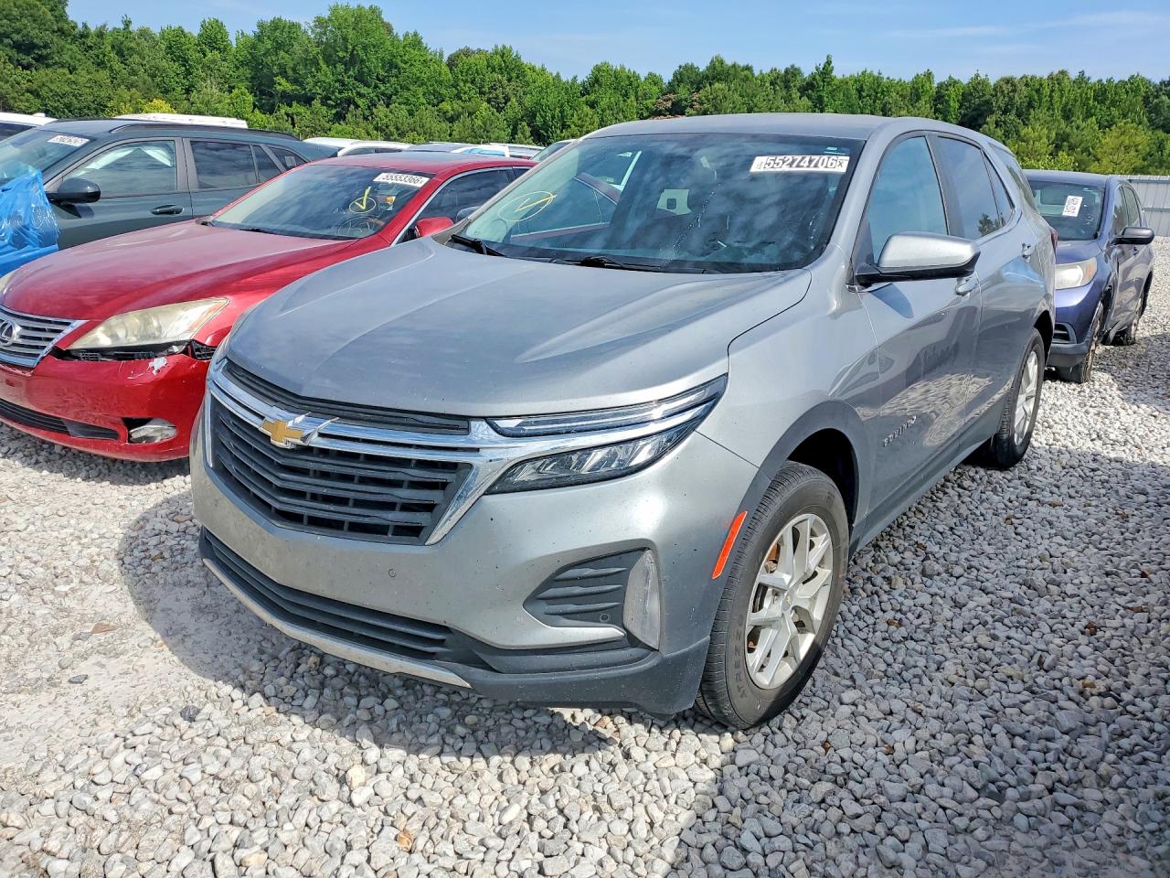 Salvage Chevrolet Equinox Image