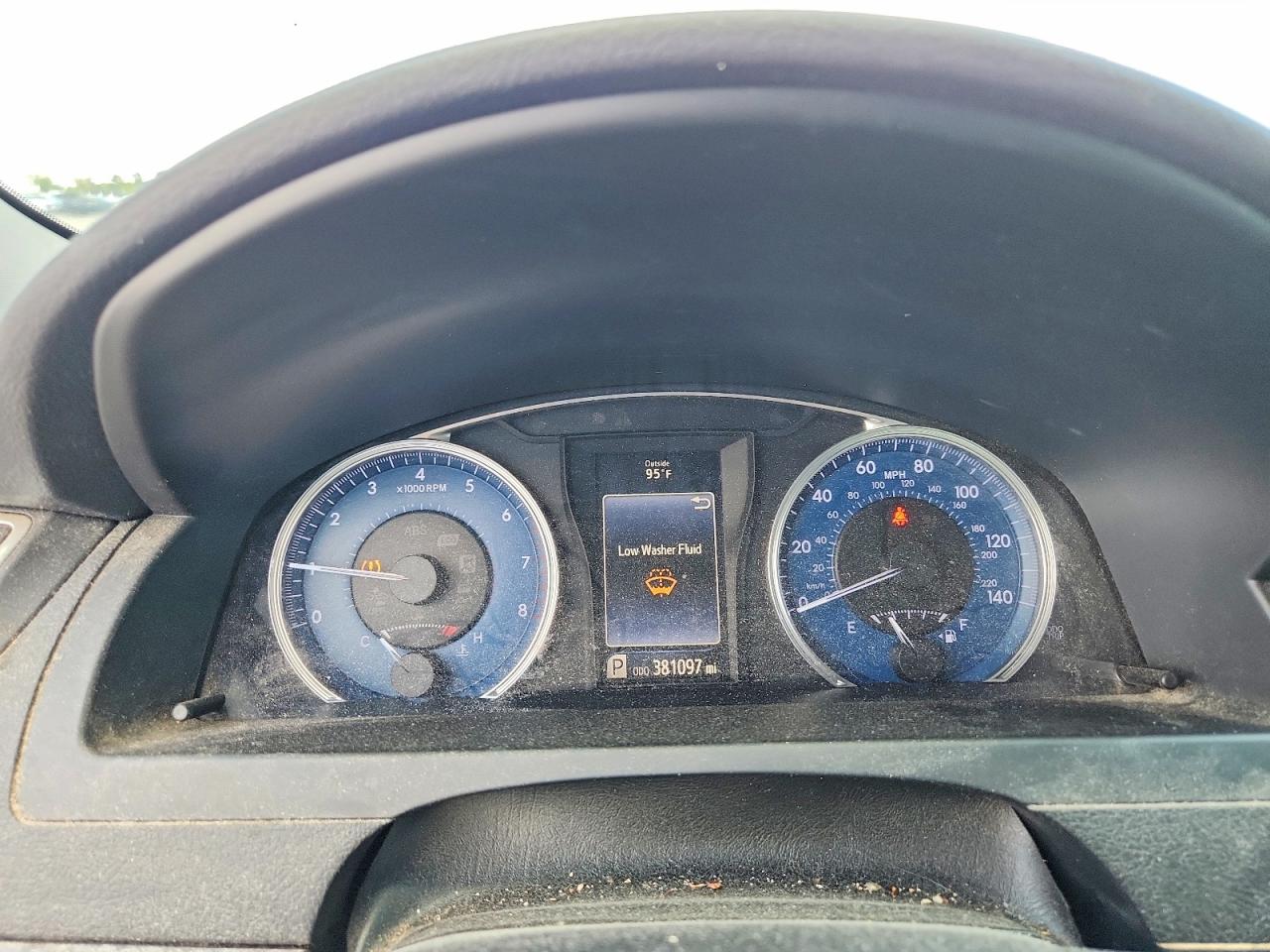 Toyota Camry Le