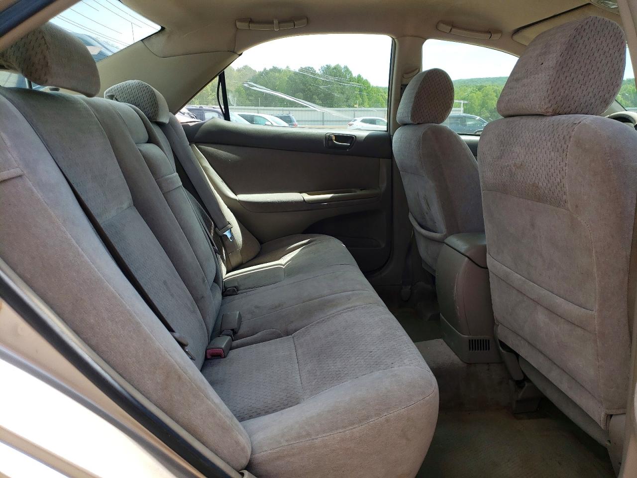 Toyota Camry Le V6