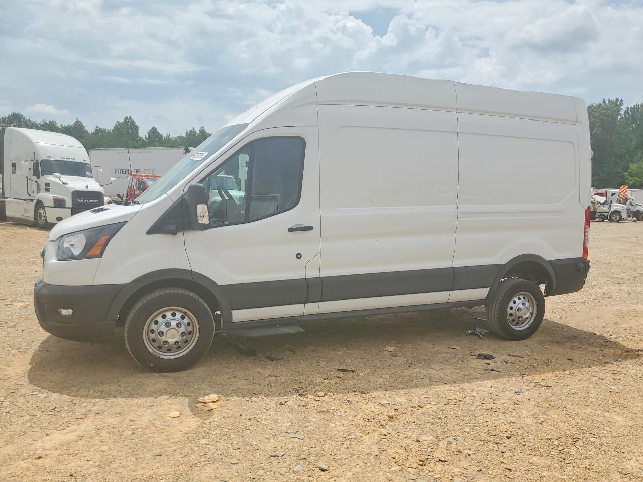 Salvage Ford Transit Image