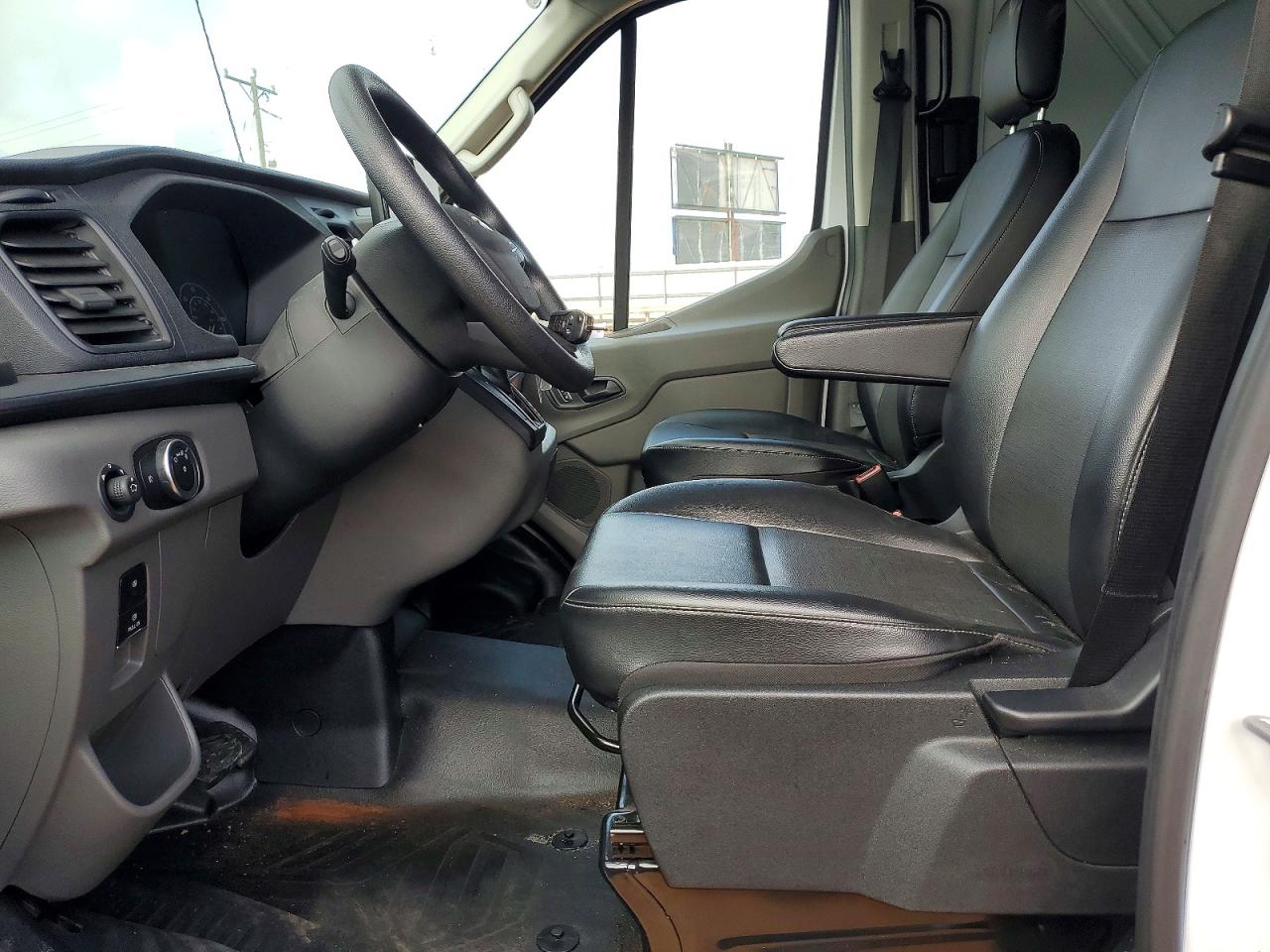 Ford Transit T-250