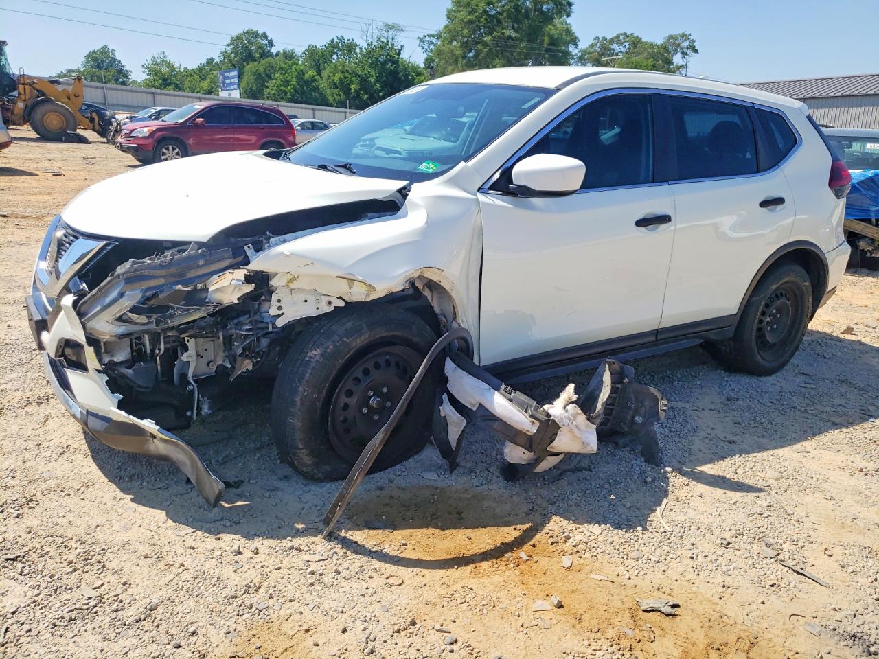 Salvage Nissan Rogue Image