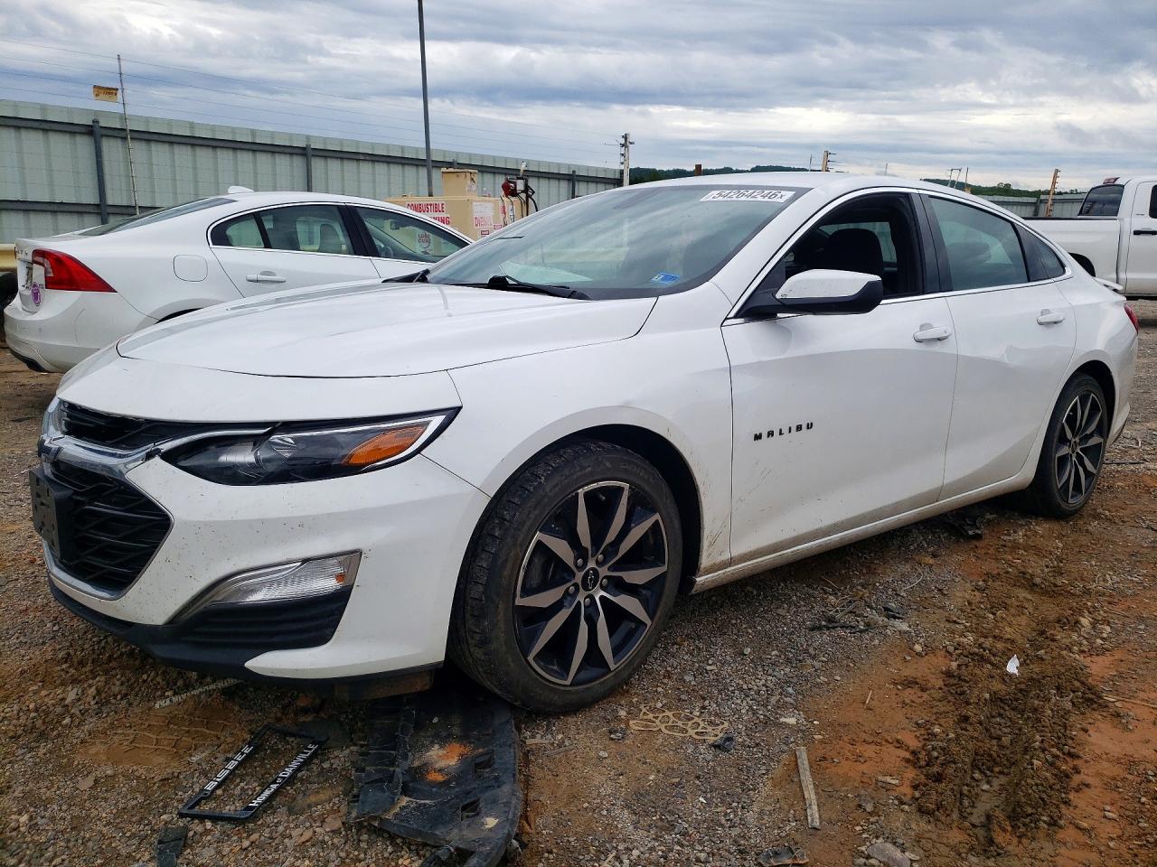 Salvage Chevrolet Malibu Image