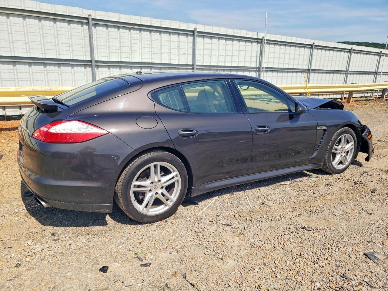 Porsche Panamera 2