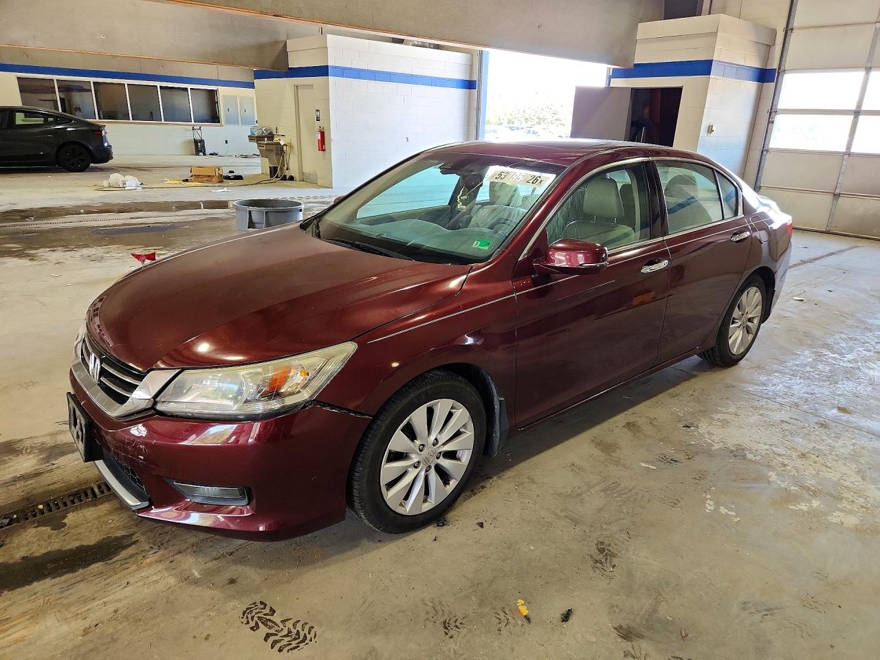 Salvage Honda Accord Image