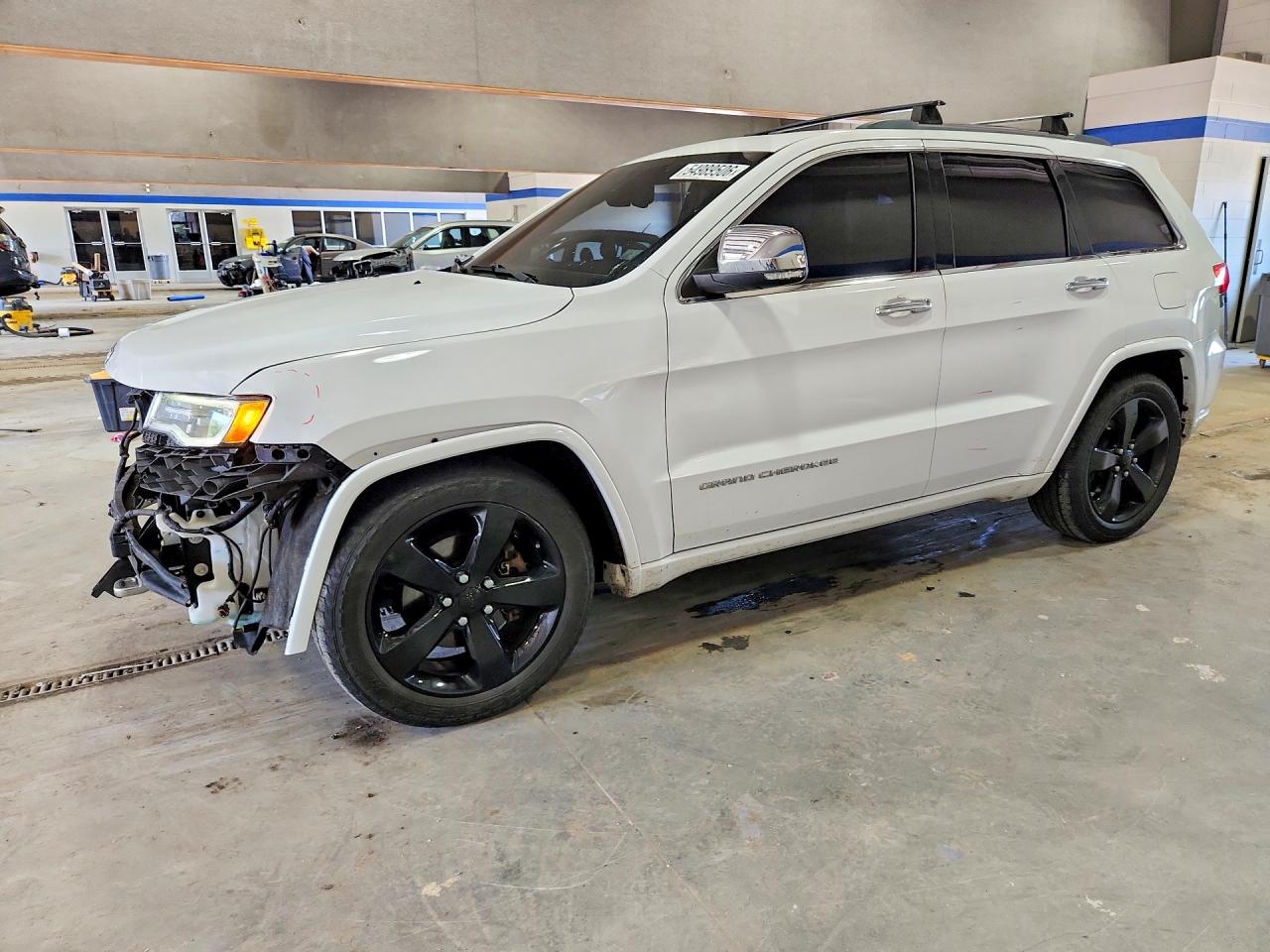 Salvage Jeep Cherokee Image