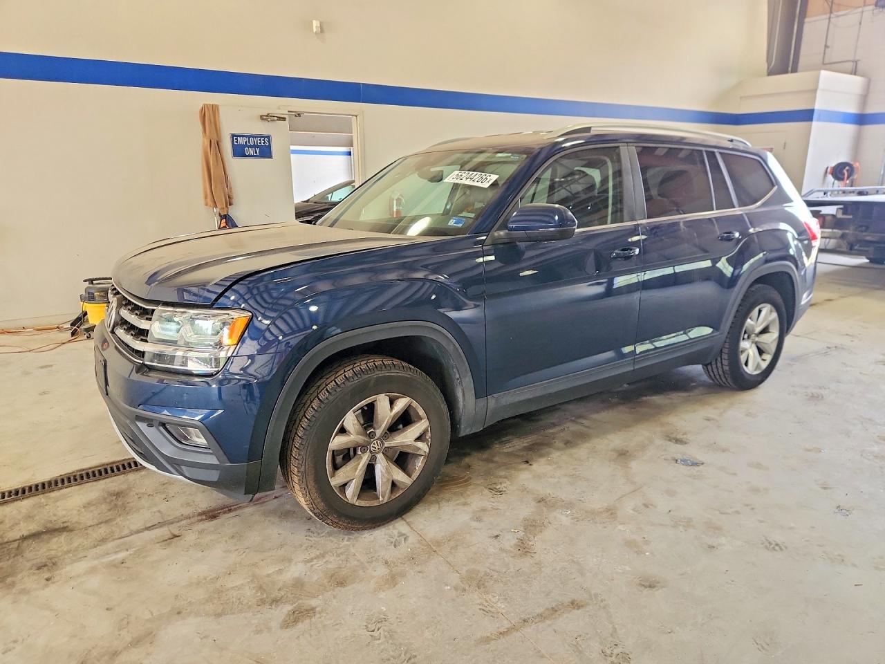 Salvage Volkswagen Atlas Image