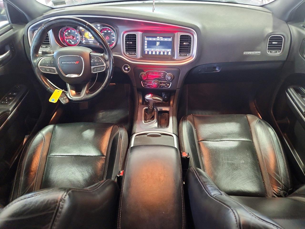 Dodge Charger Sxt