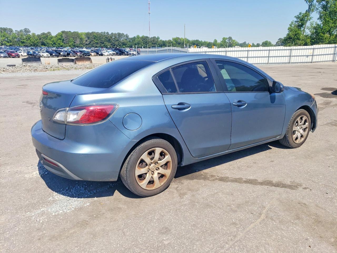 Mazda 3 I