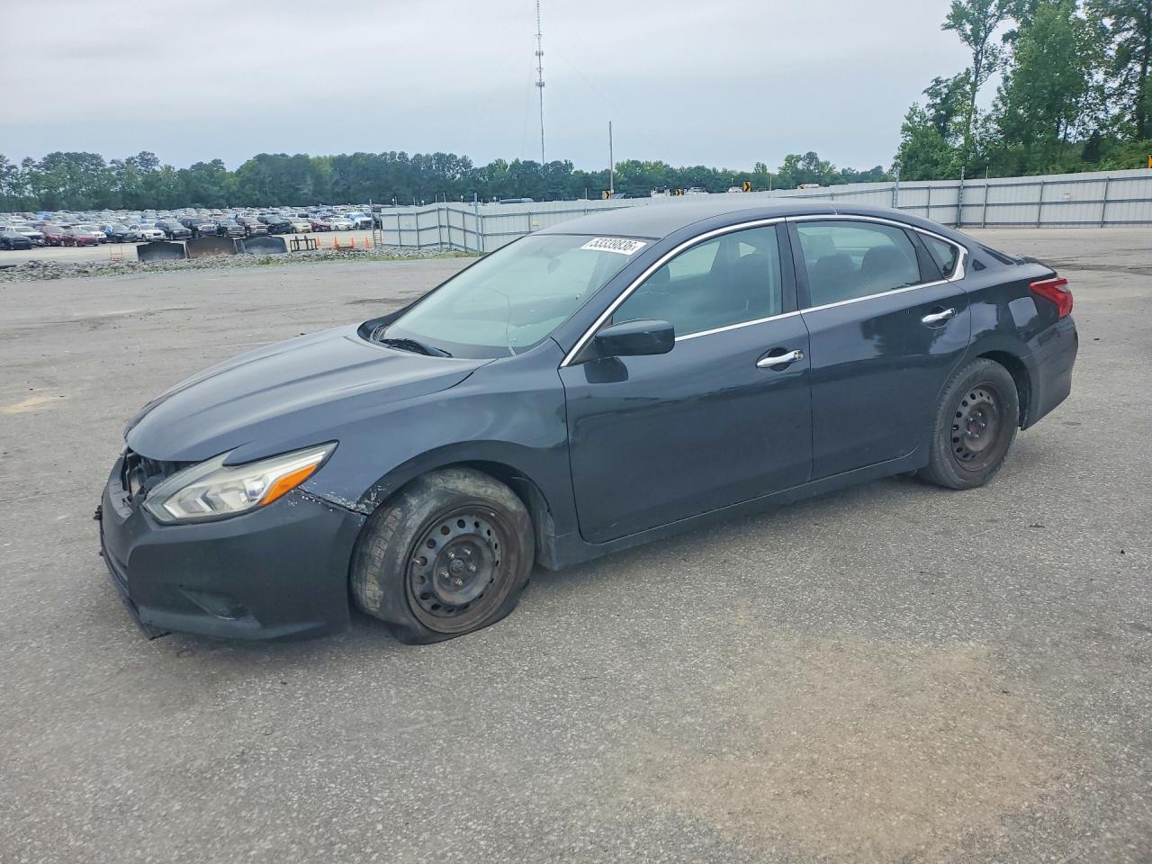 Salvage Nissan Altima Image