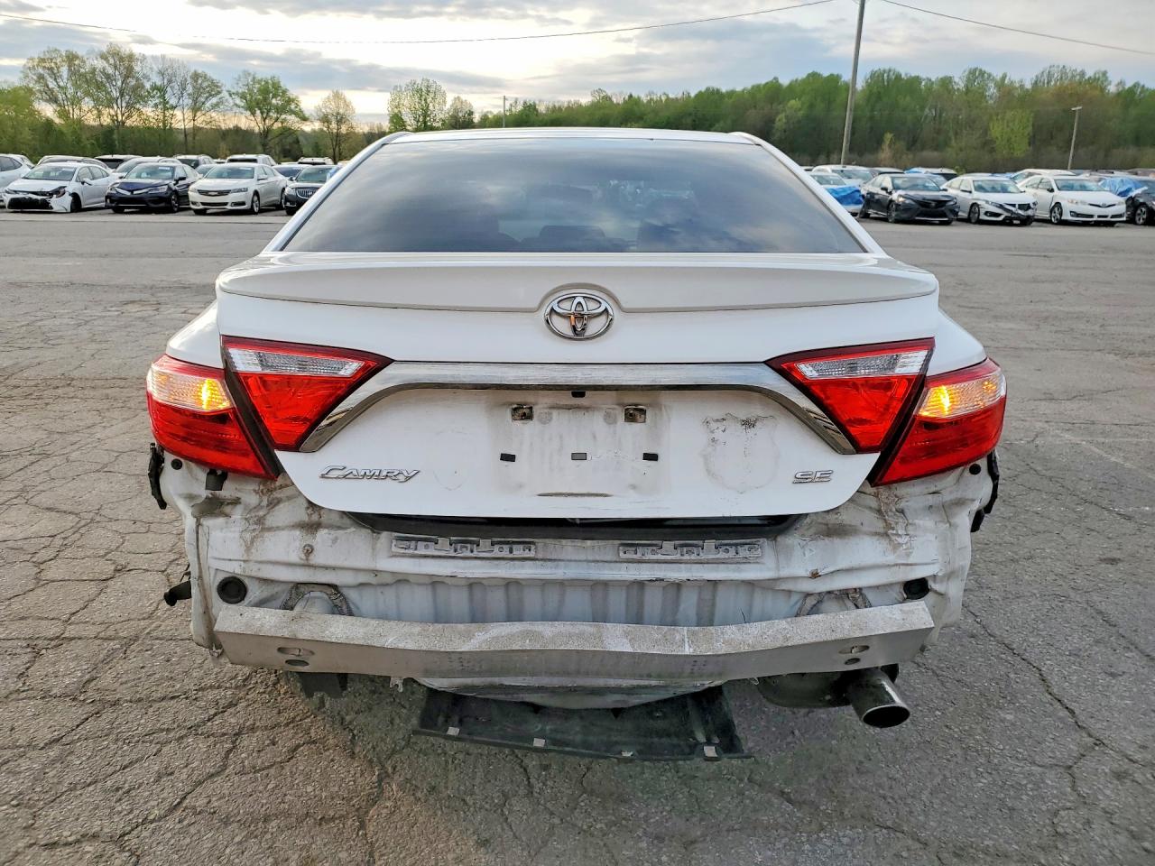 Toyota Camry Se