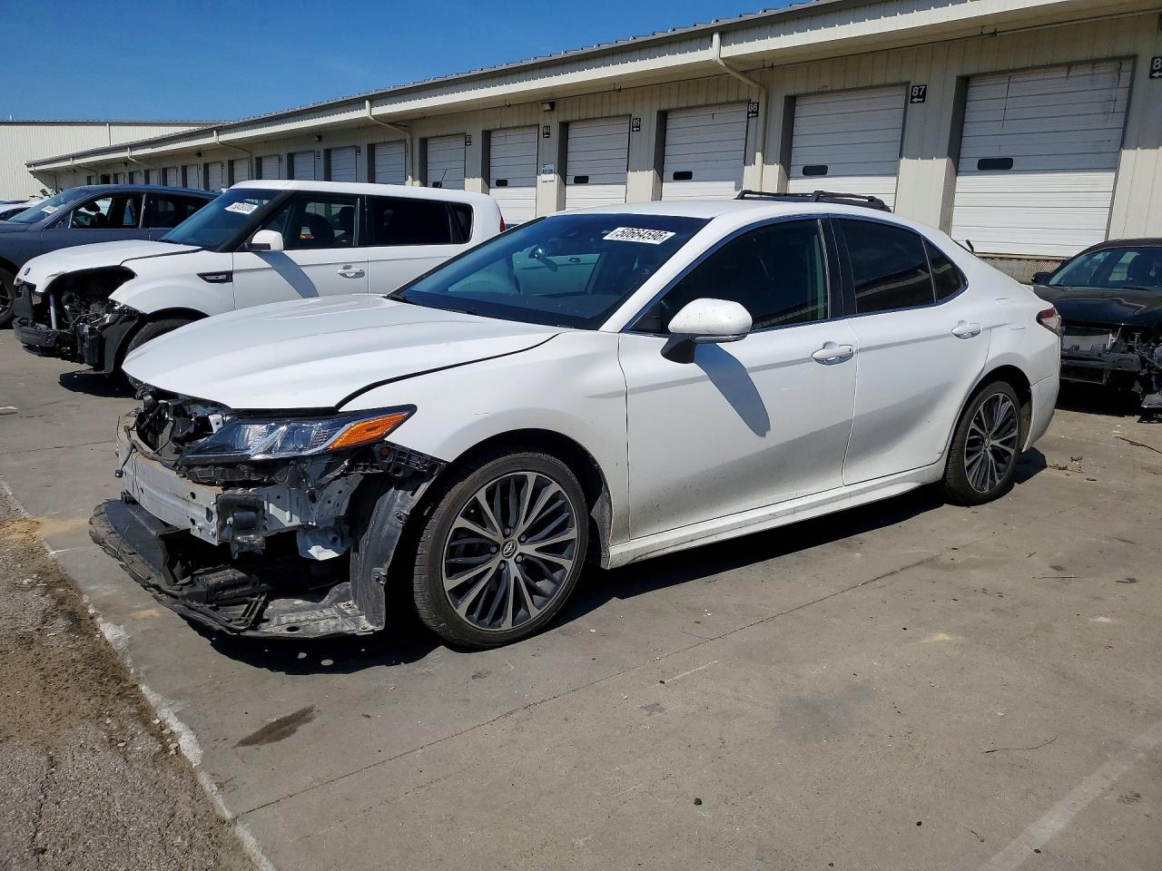 Salvage Toyota Camry Image