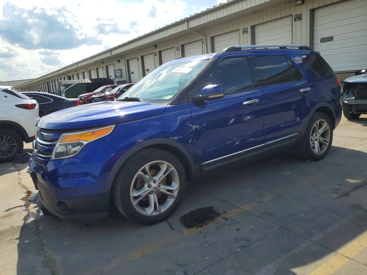 Salvage Ford Explorer Image