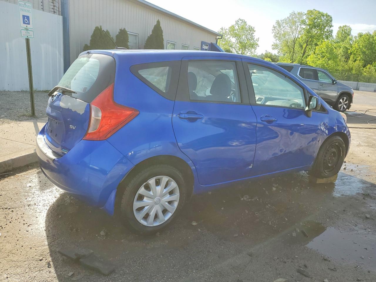 Nissan Versa Sv