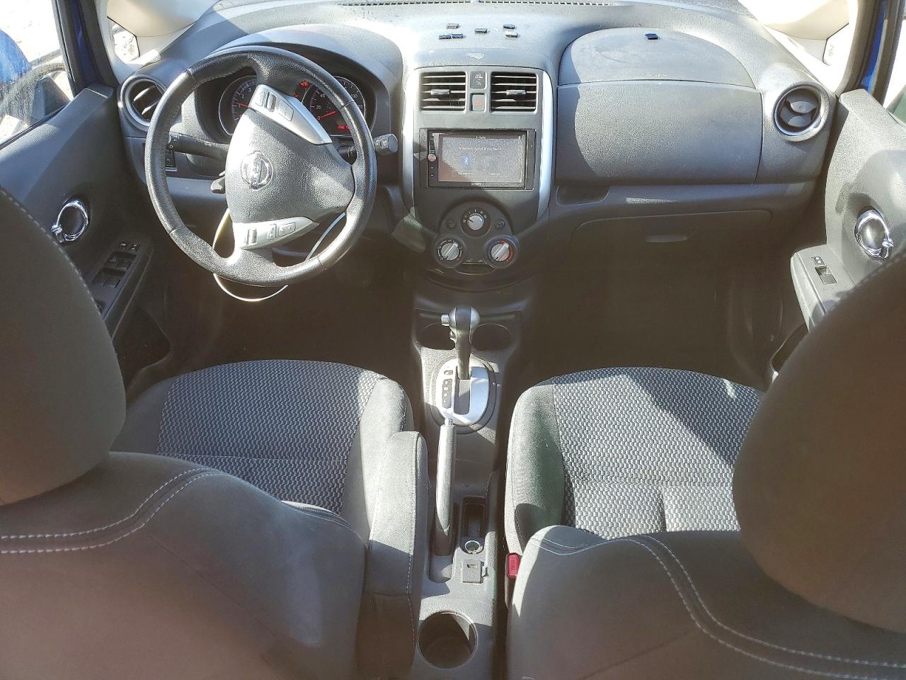 Nissan Versa Sv